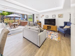 LIVING ROOM AREA- click for photo gallery